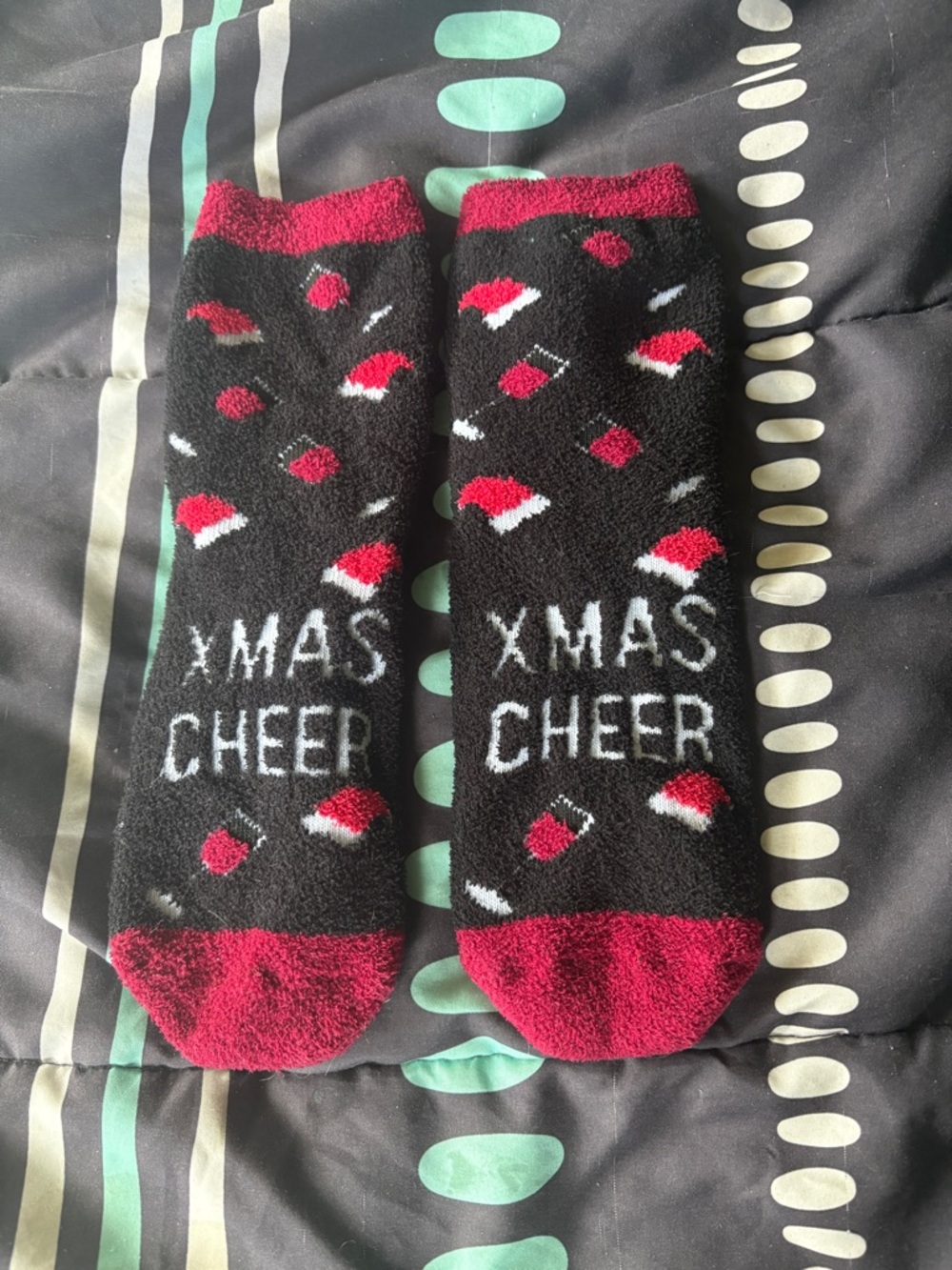 XMAS CHEER Fuzzy Holiday Socks - Black & Red